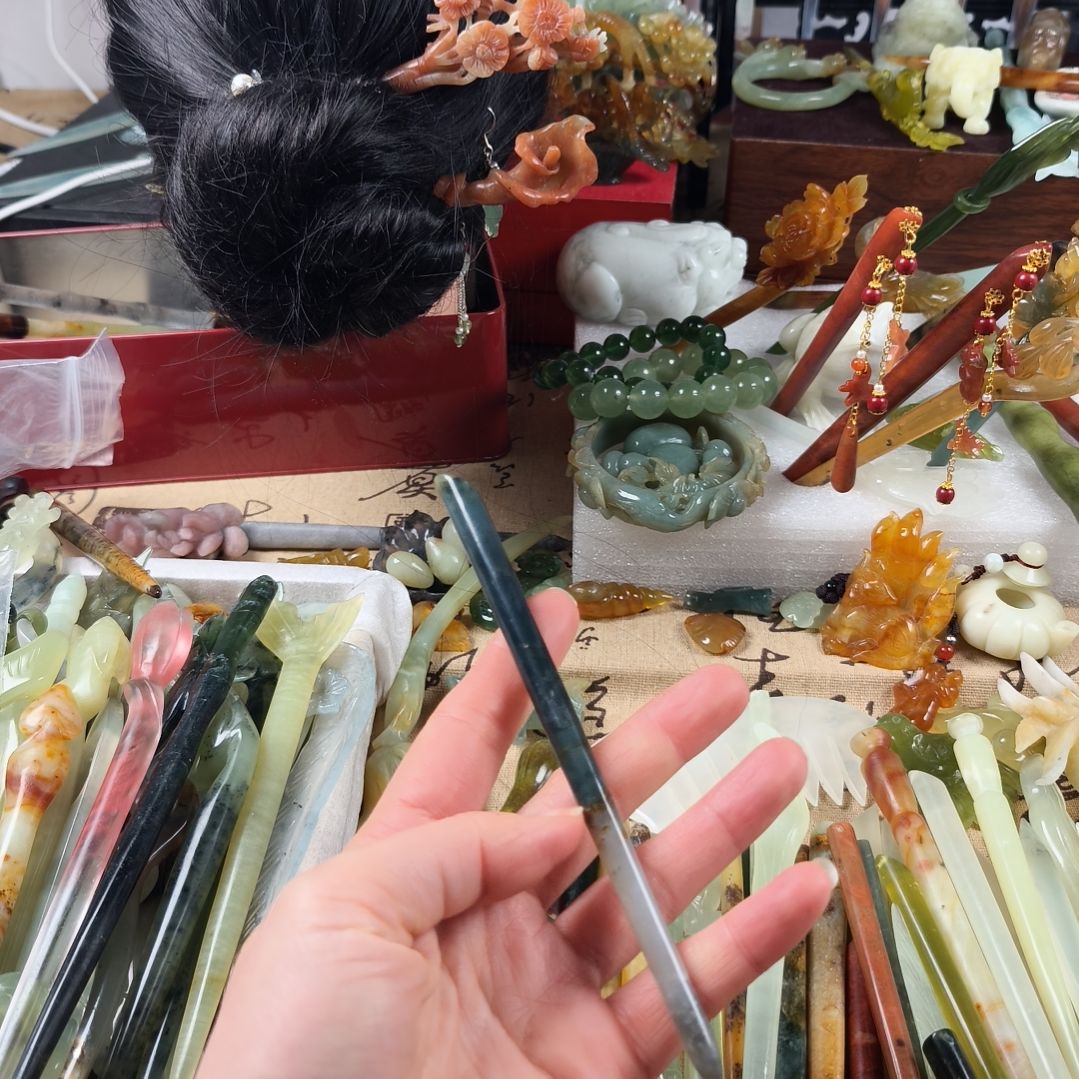 蛇纹石玉发饰合金