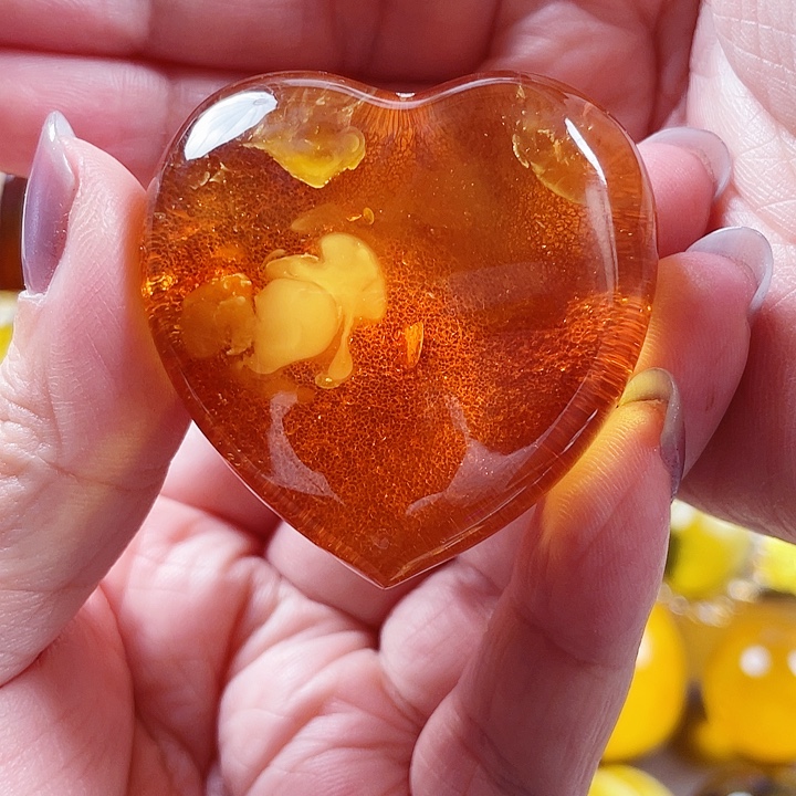 琥珀未镶嵌裸石吊坠