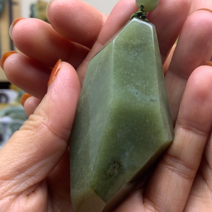 【闪购商品】岫岩河磨玉（透闪石质玉）未镶嵌吊坠