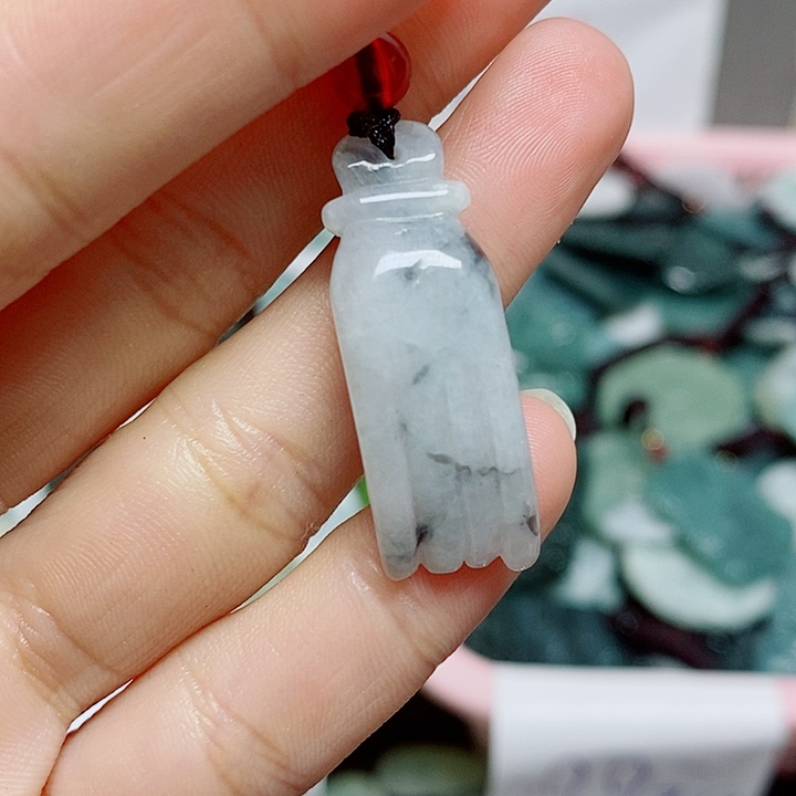 翡翠颈饰未镶嵌纯天然