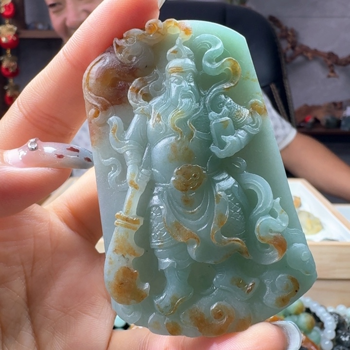 定制翡翠未镶嵌关公