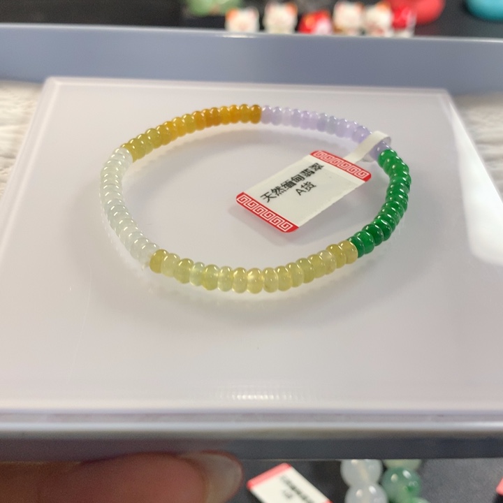 翡翠未镶嵌颈饰手串