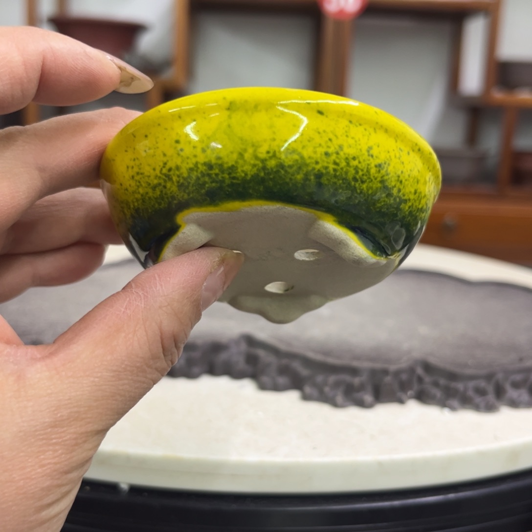 紫砂花盆瑕疵2.5/8。。。