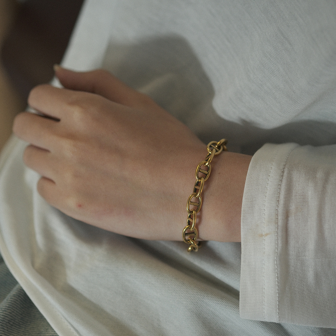 伊芙琳电黑金工艺黄金足金个性时尚小众百搭猪鼻子手链