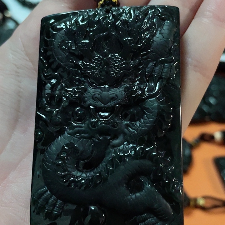 翡翠颈饰未镶嵌f****洪