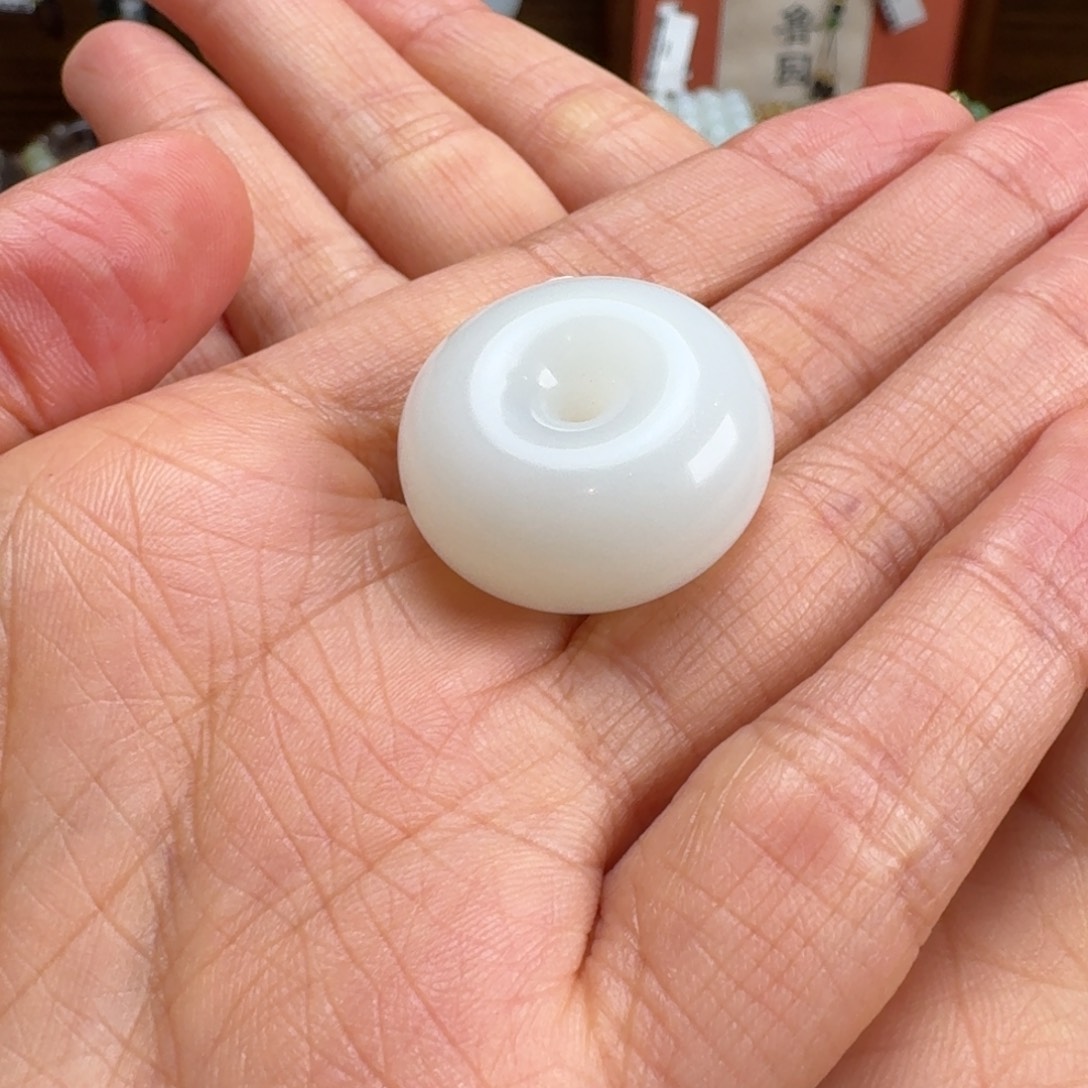 小***哥和田玉（糖玉）未镶嵌手链