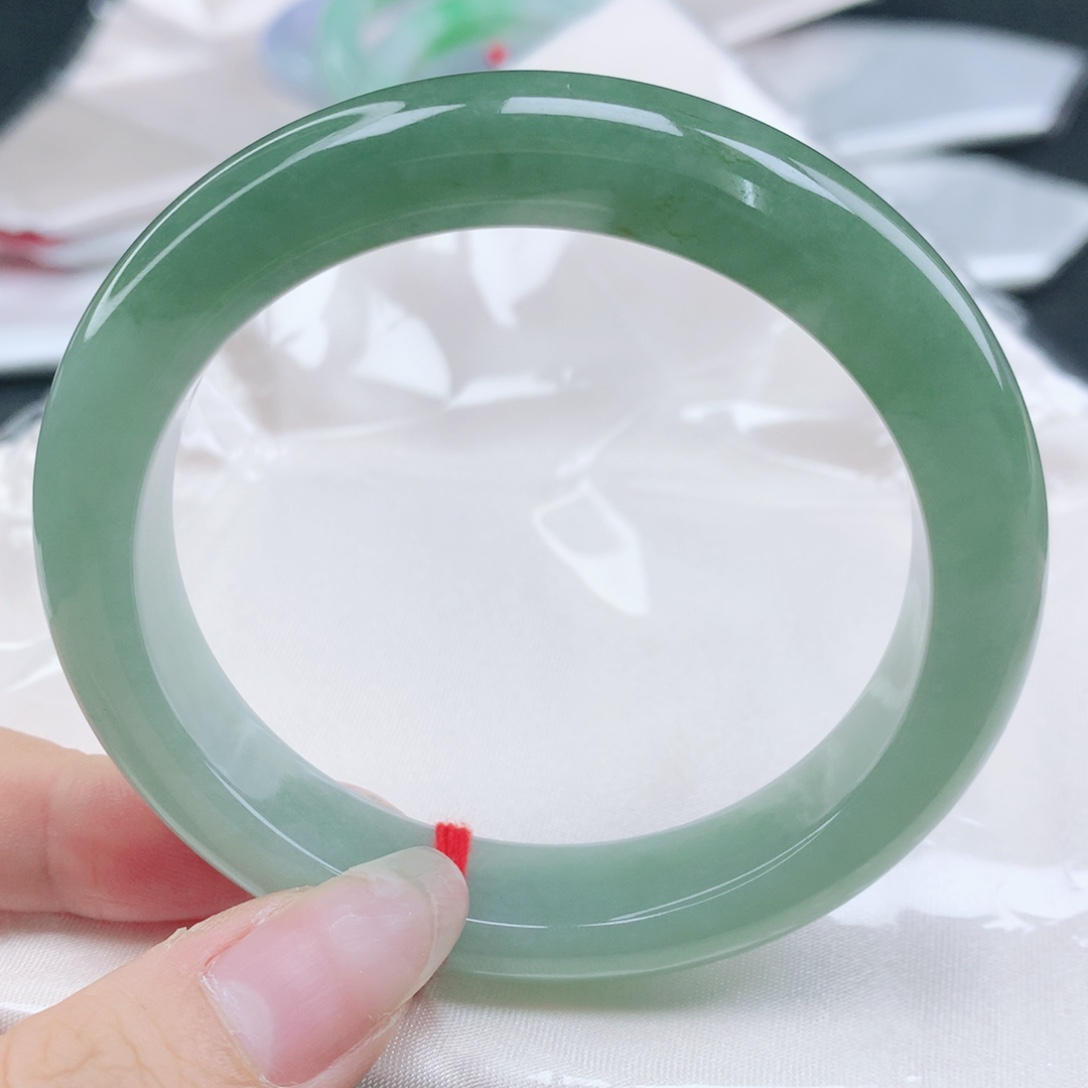 翡翠未镶嵌手镯缅甸57.2冰润油青绿半山水正圈