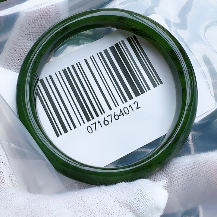 和田玉（碧玉）手镯未镶嵌5859微包容