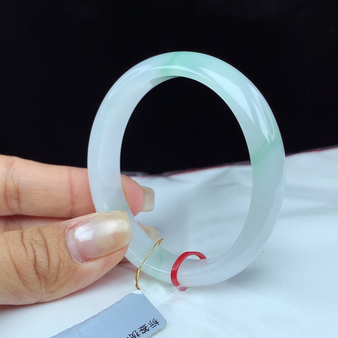 翡翠手镯未镶嵌52圈贵妃 2207