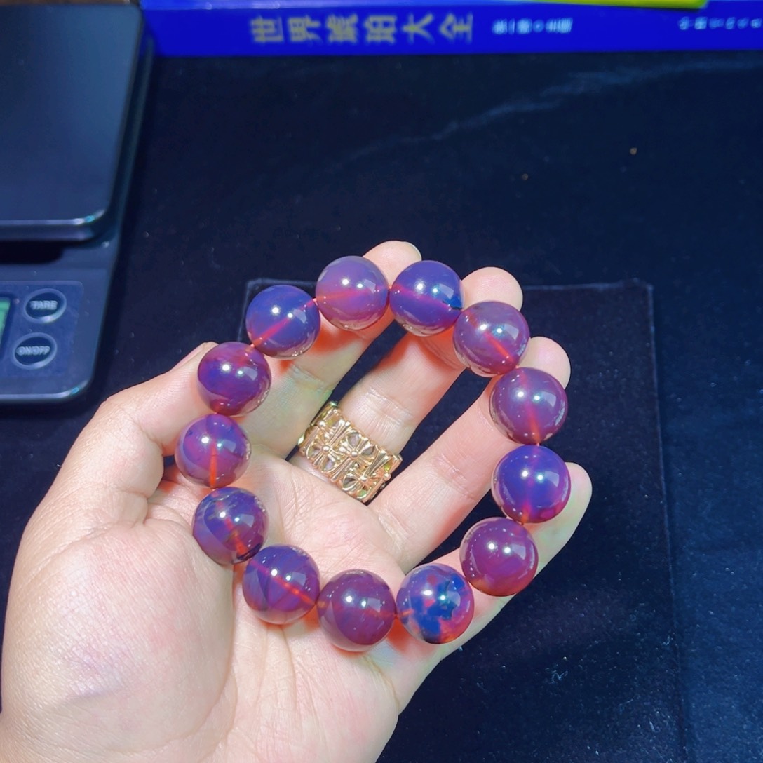 琥珀裸石未镶嵌琥珀