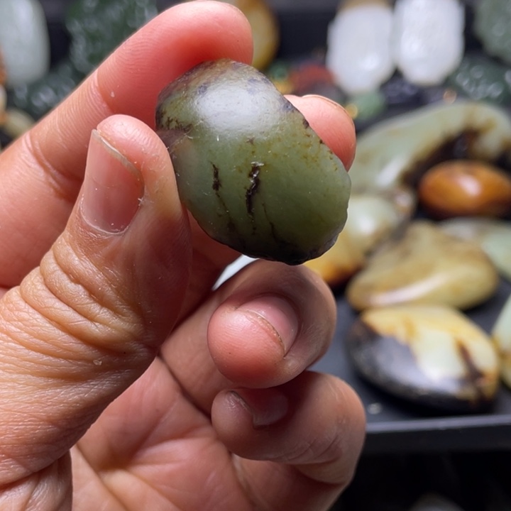 水***y和田玉未镶嵌珠宝半成品