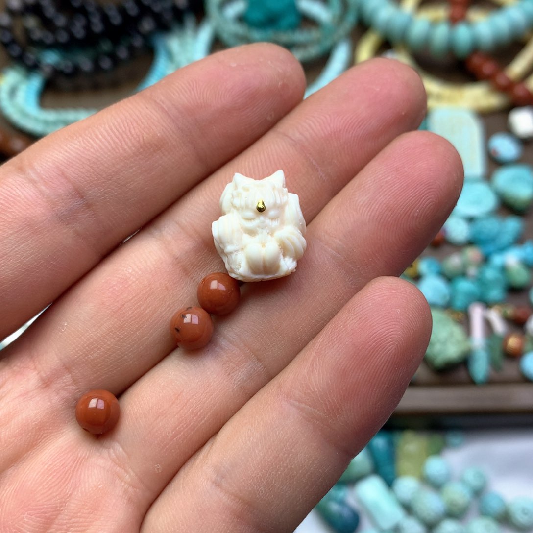 南红玛瑙雕刻未镶嵌