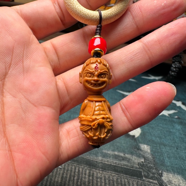 橄榄核雕刻哪吒魔童闹海单子把件单子手串吊坠