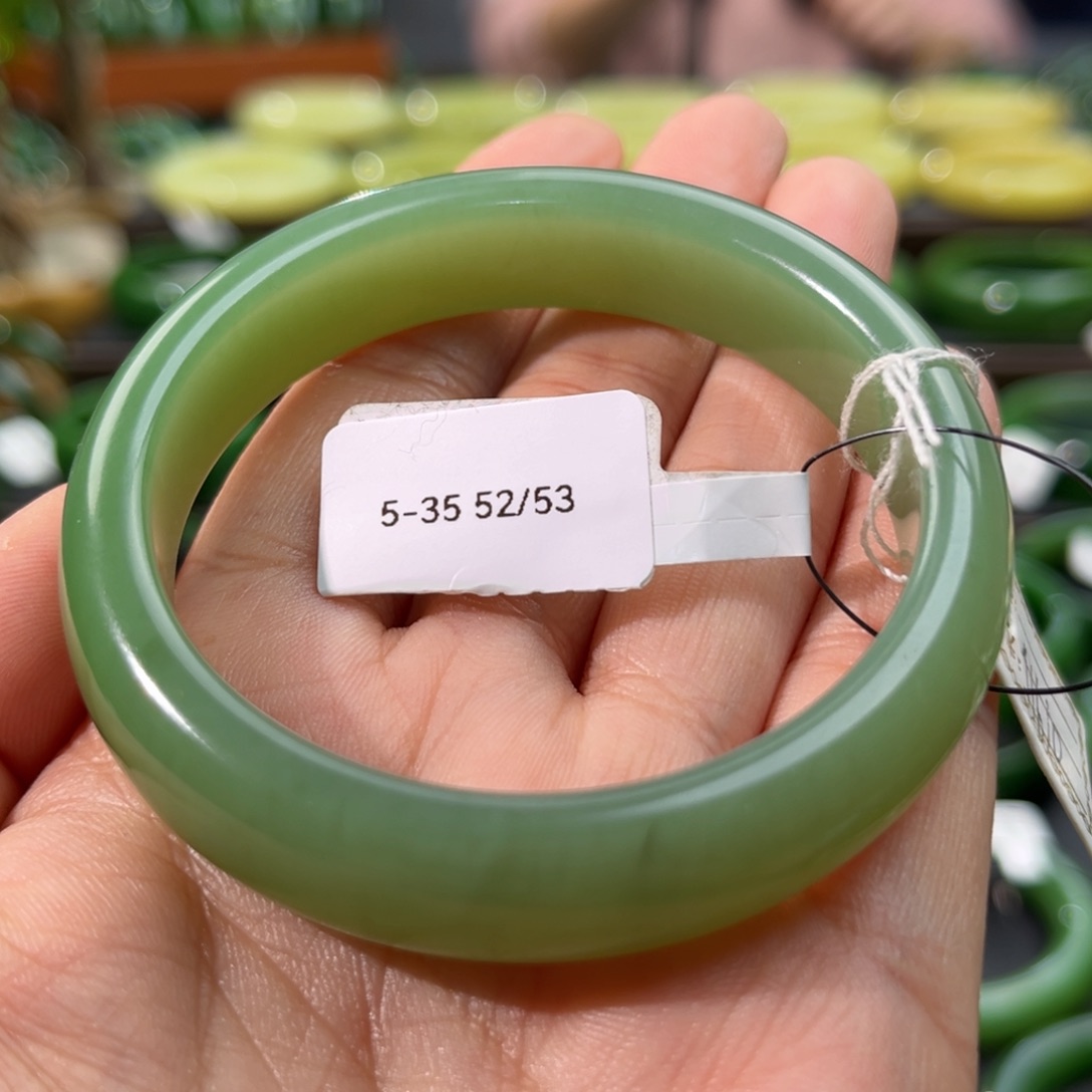 和田玉（碧玉）手镯未镶嵌