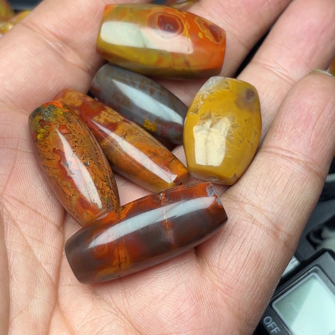 燕***飞玛瑙/玉髓未镶嵌玛瑙