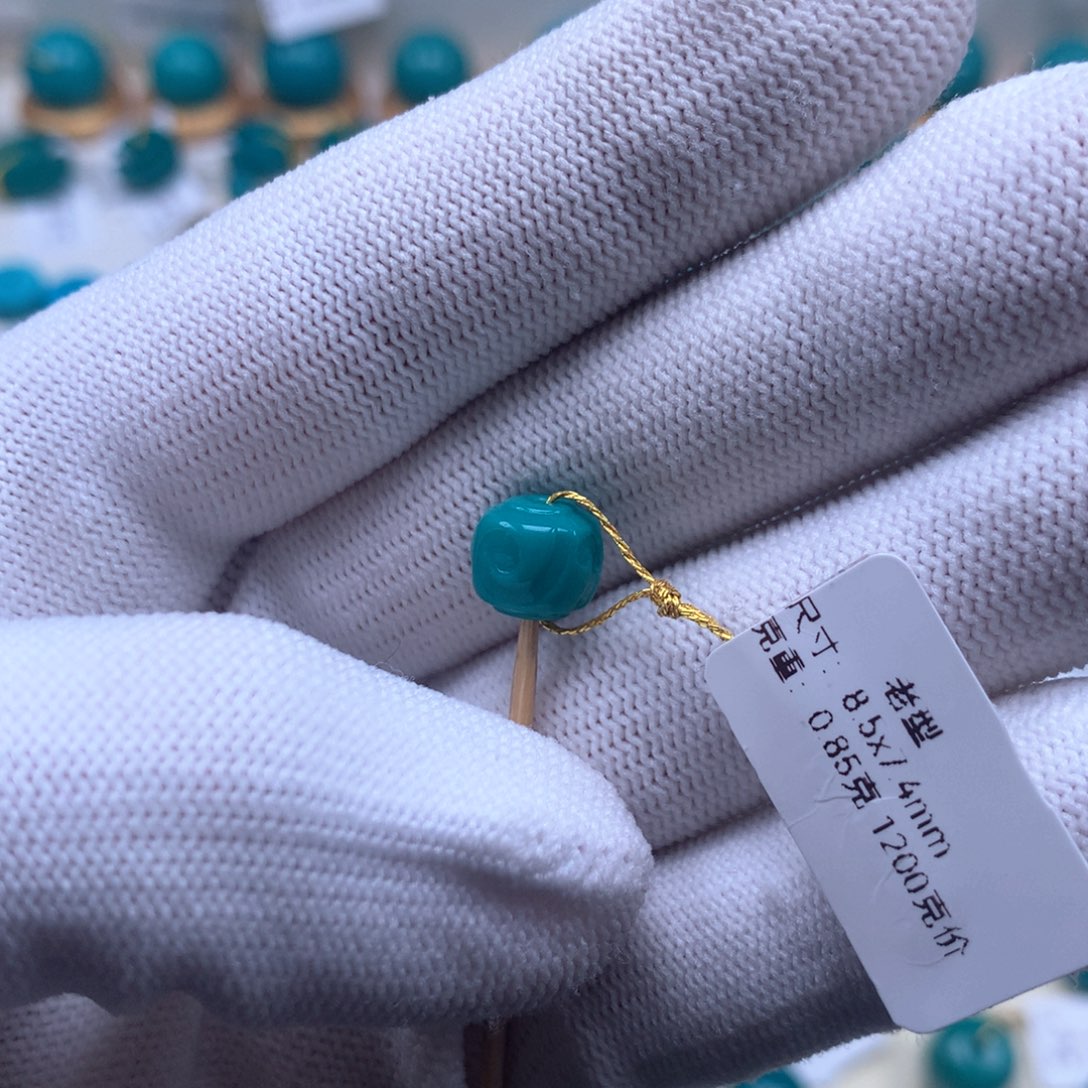 绿松石配饰未镶嵌
