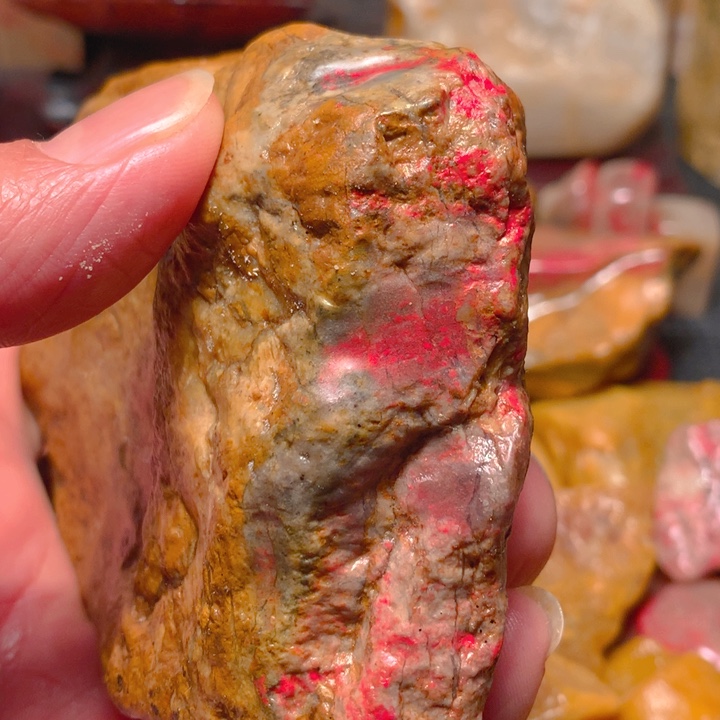 昌化石昌化田黄鸡血石