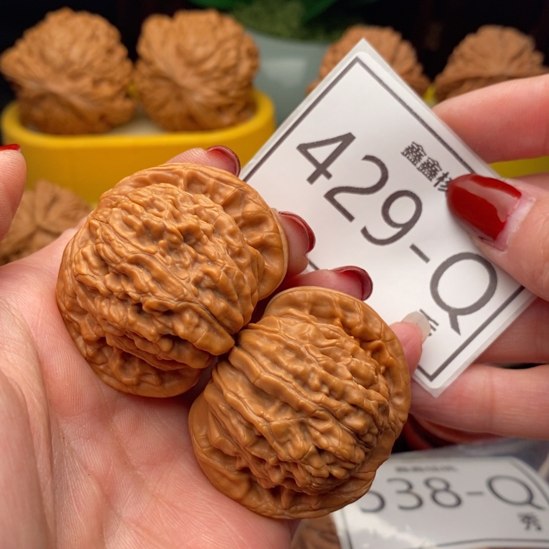 文玩核桃把件汉高楼42