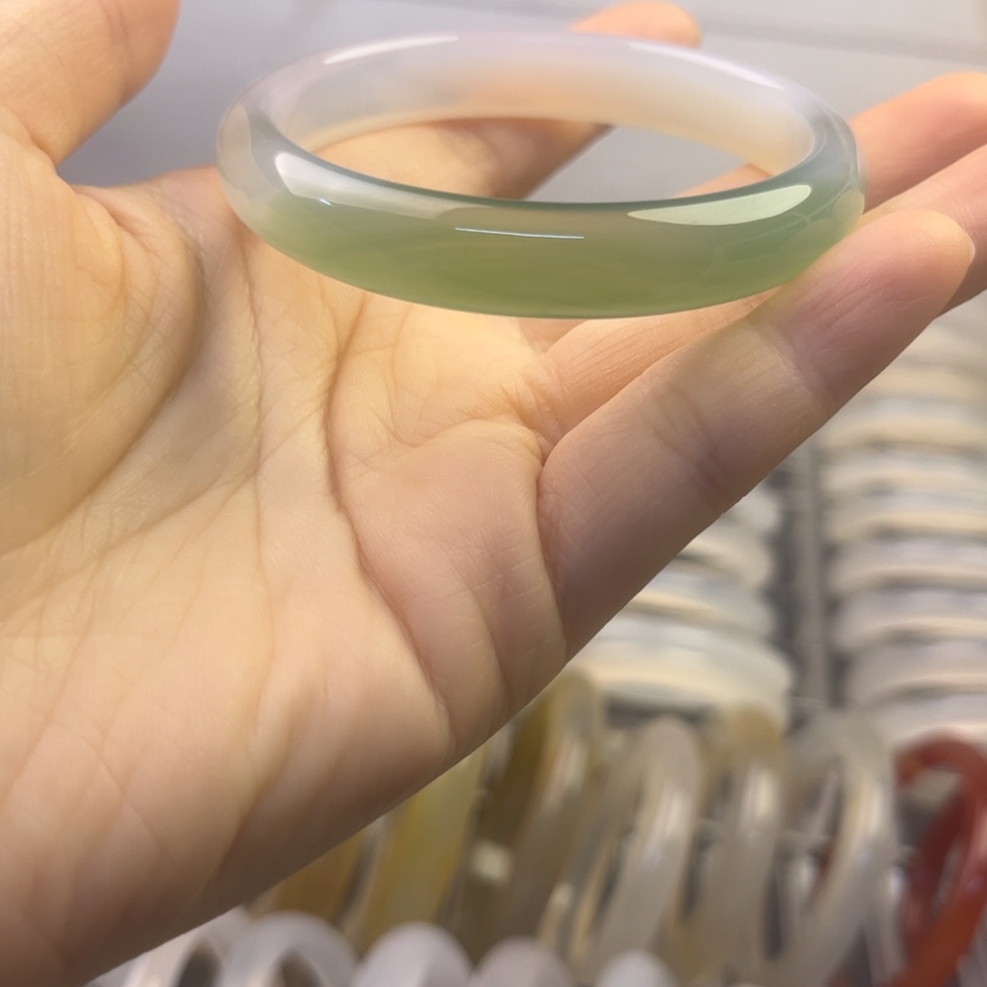 玛瑙/玉髓未镶嵌手镯