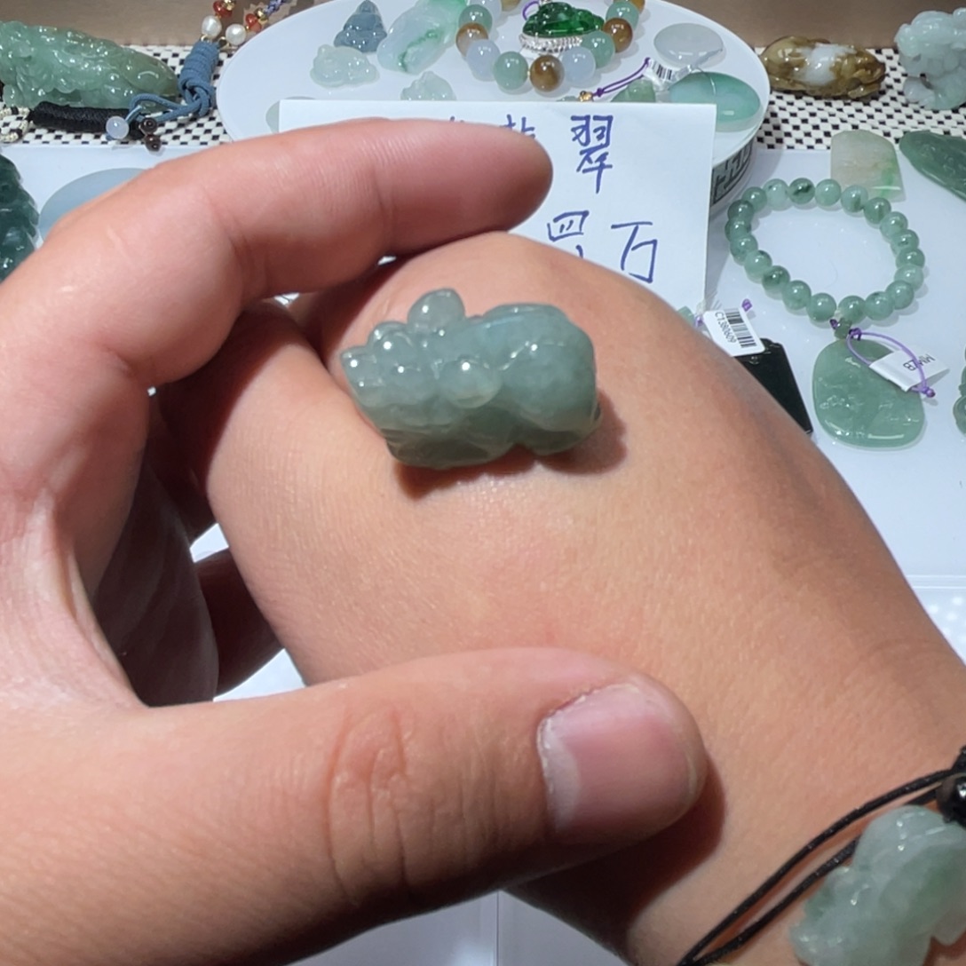 翡翠颈饰未镶嵌天然