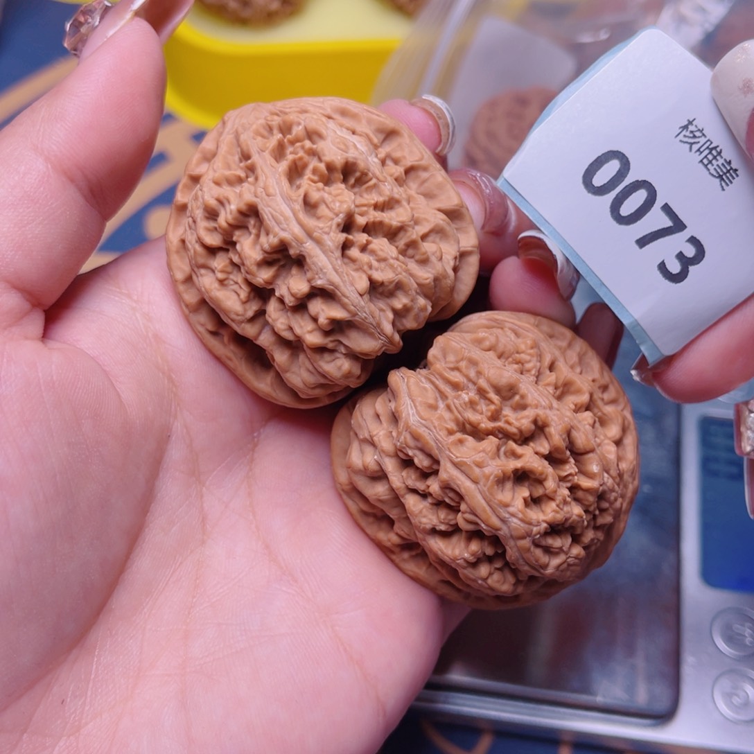 文玩核桃把件粗筋43～0073