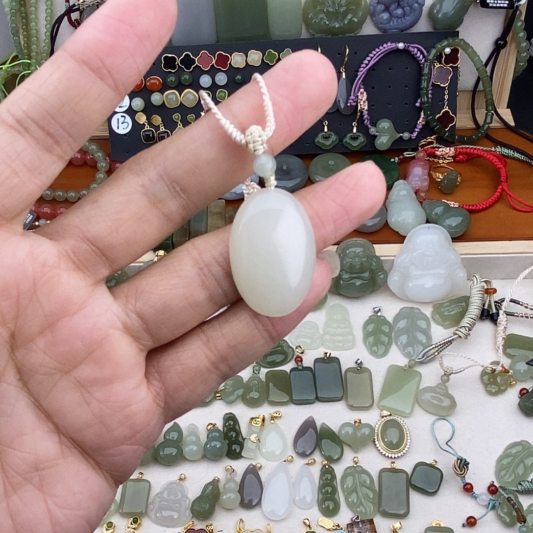 和田玉未镶嵌吊坠(不含链)