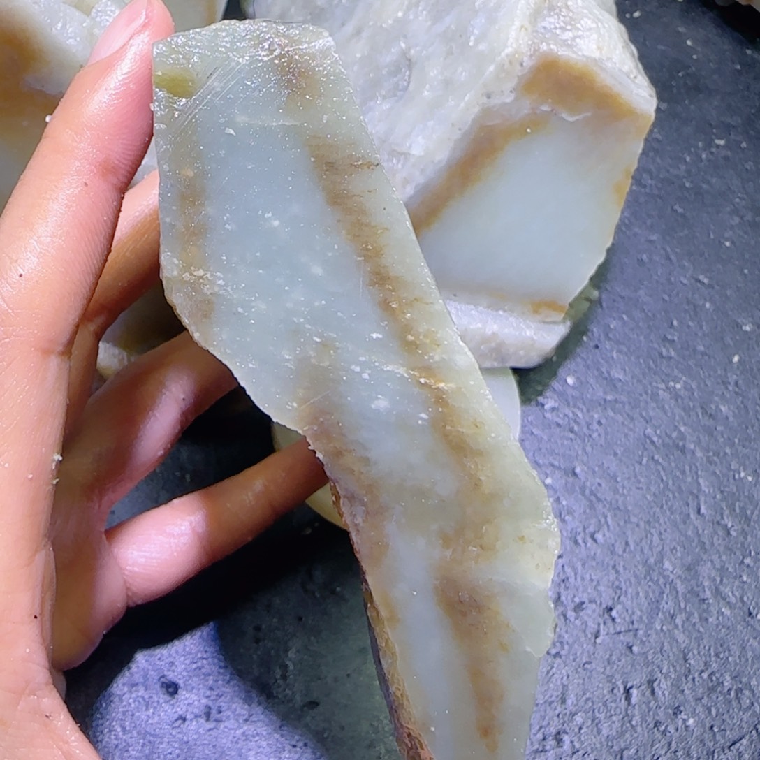 和田玉未镶嵌珠宝半成品