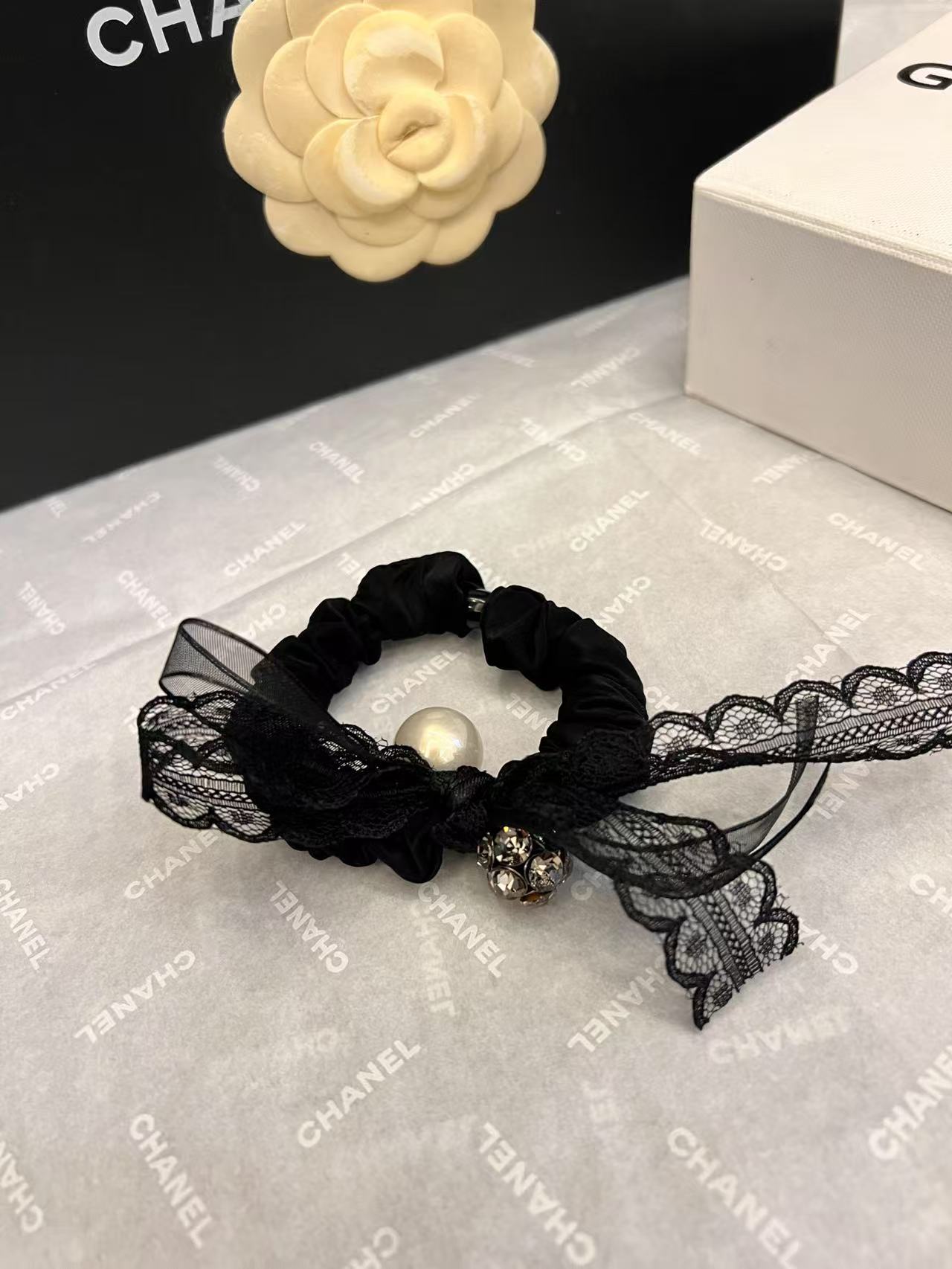 WEIER【蕾丝花边仿珍珠发绳】韩版气质白搭蕾丝仿珍珠蝴蝶结发绳