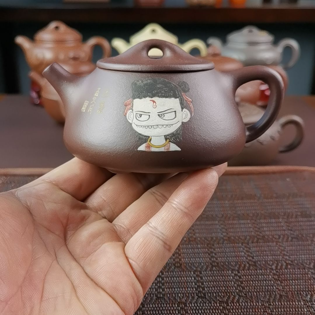 紫砂茶壶紫泥平盖石瓢250CC哪吒泥绘