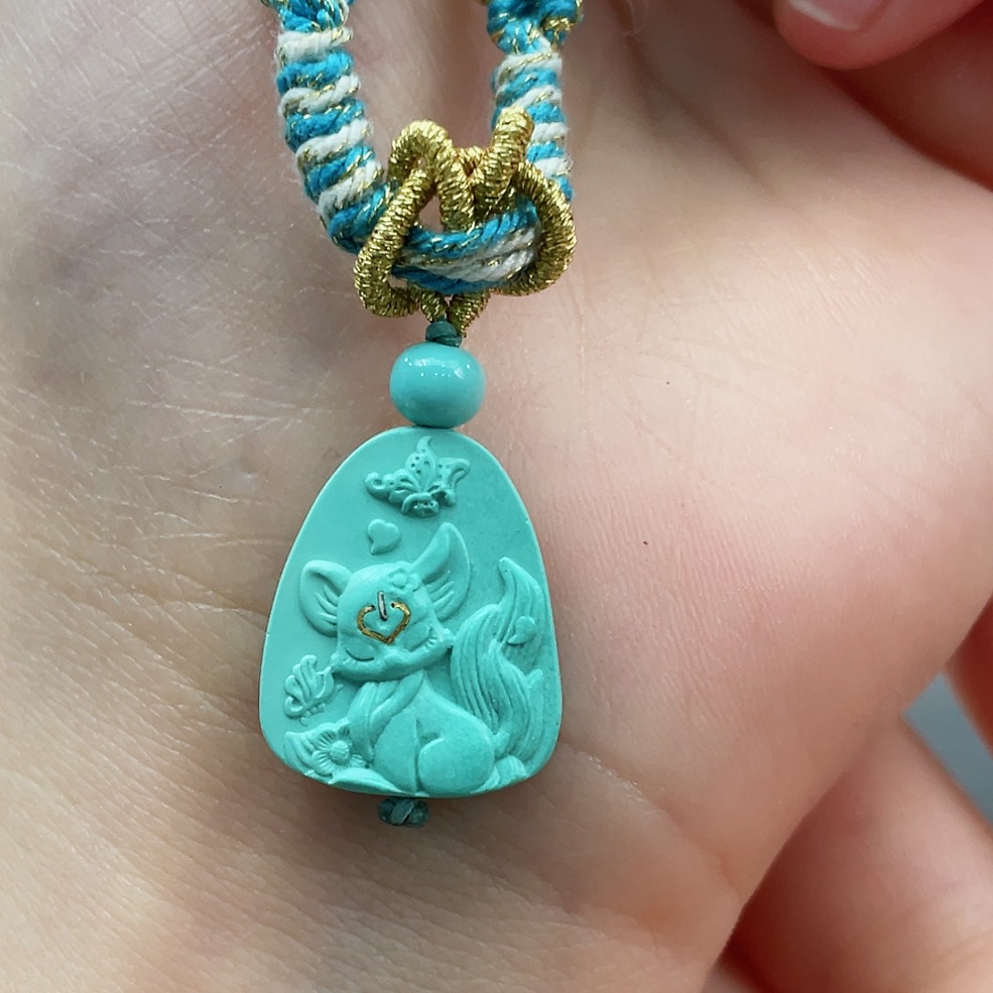 绿松石颈饰未镶嵌