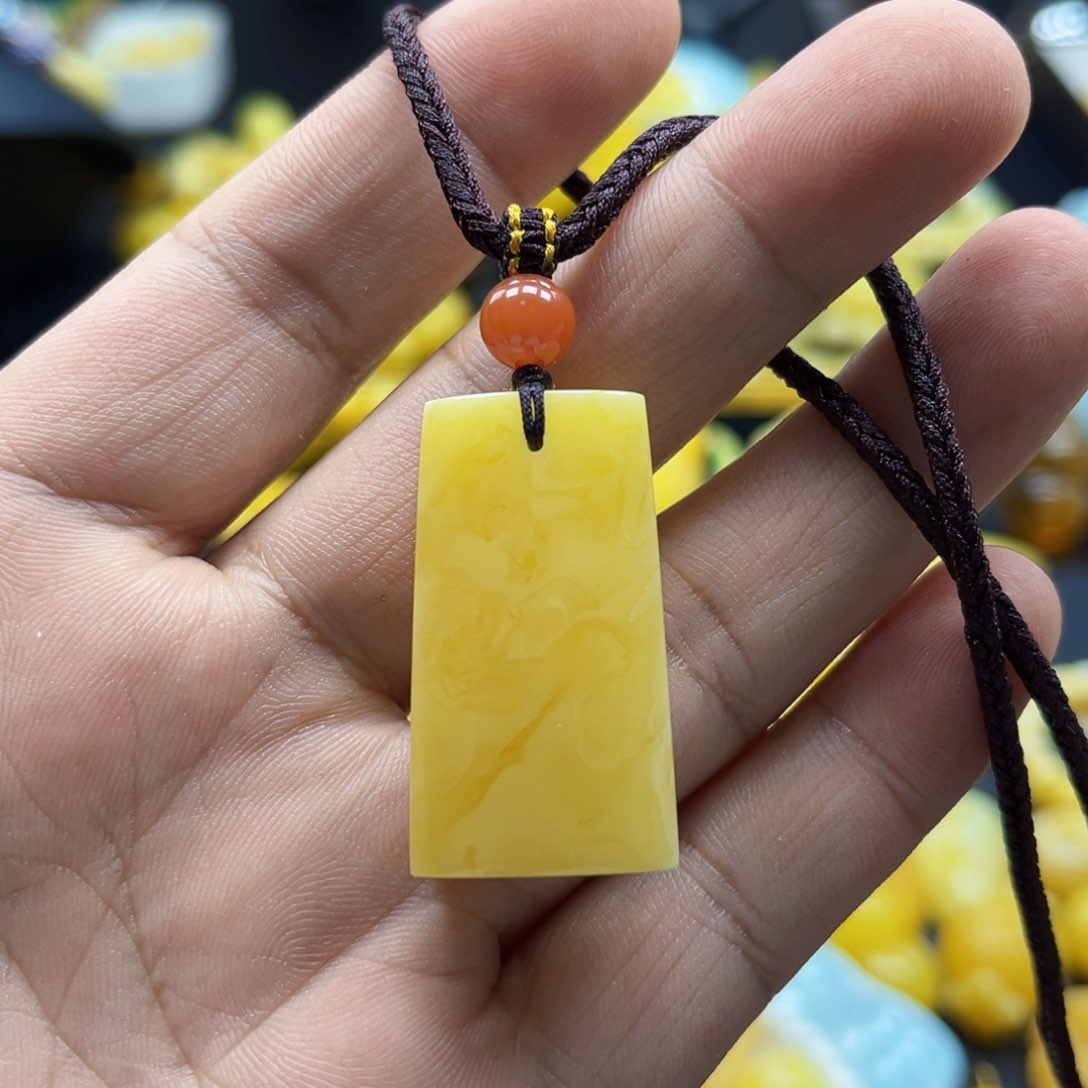 未镶嵌蜜蜡珠宝奇石