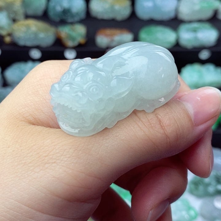 翡翠颈饰未镶嵌天然