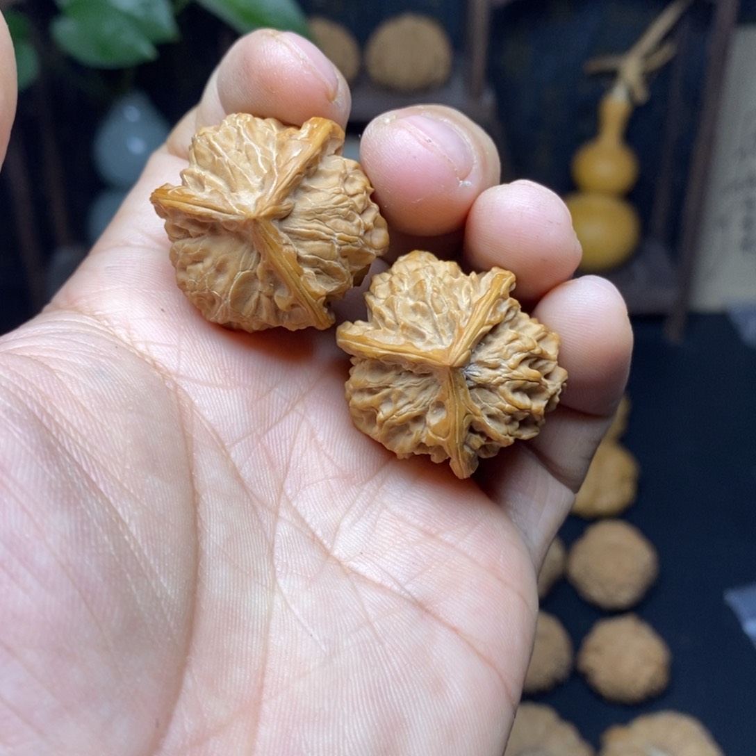 文玩核桃吊坠豫****店31盘山三棱