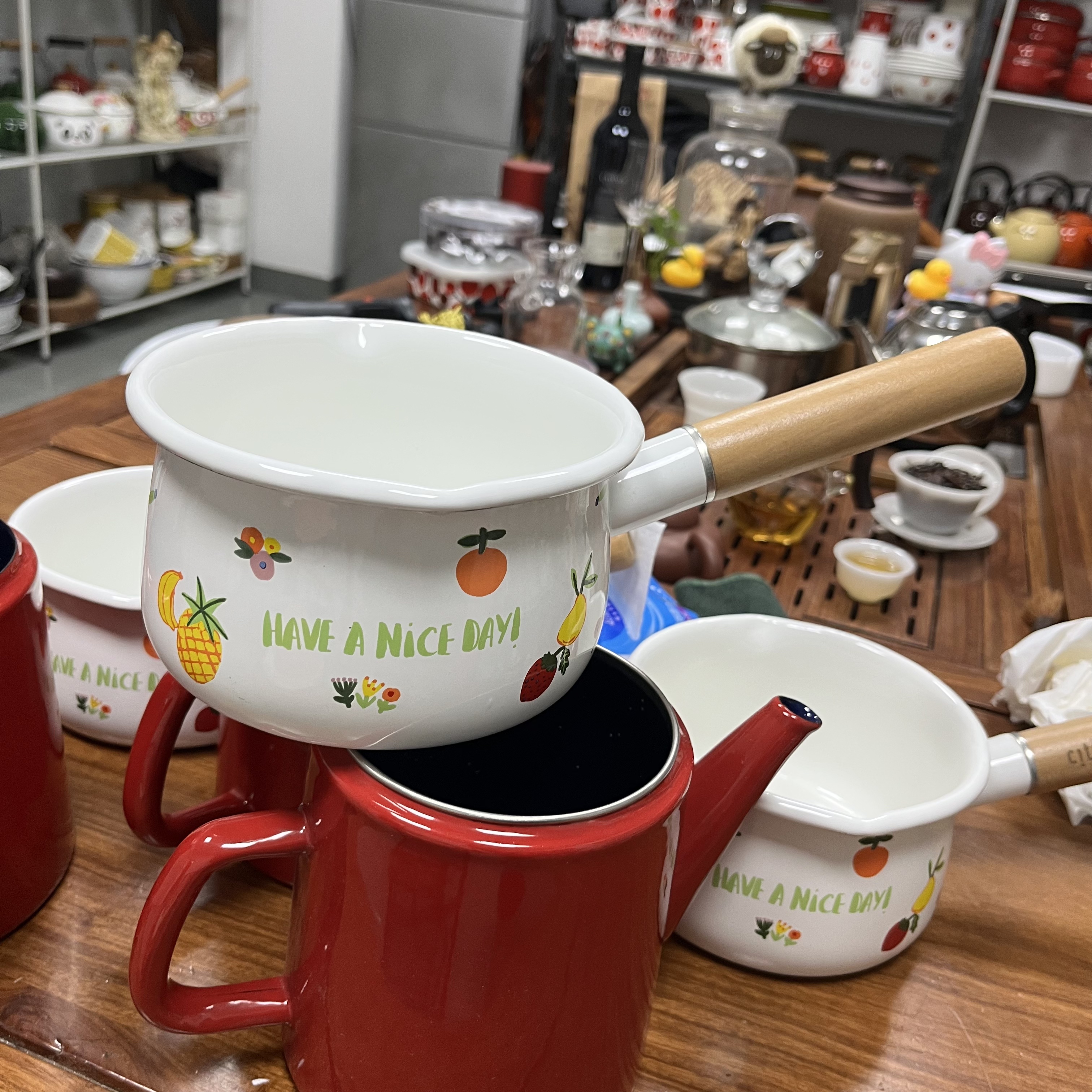 报废品珐琅搪瓷锅（报废品没有主播确认不拍）