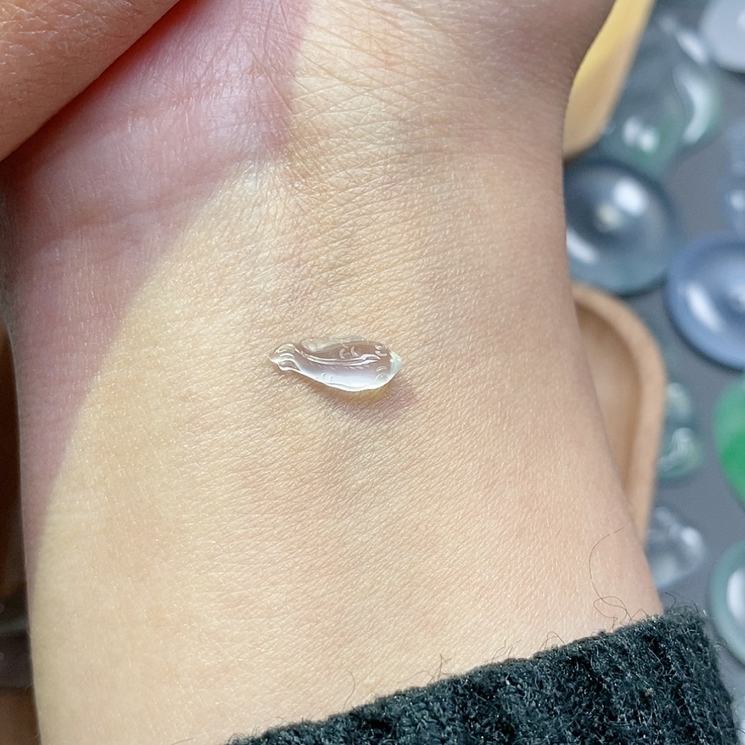 翡翠颈饰未镶嵌馮*美翡翠