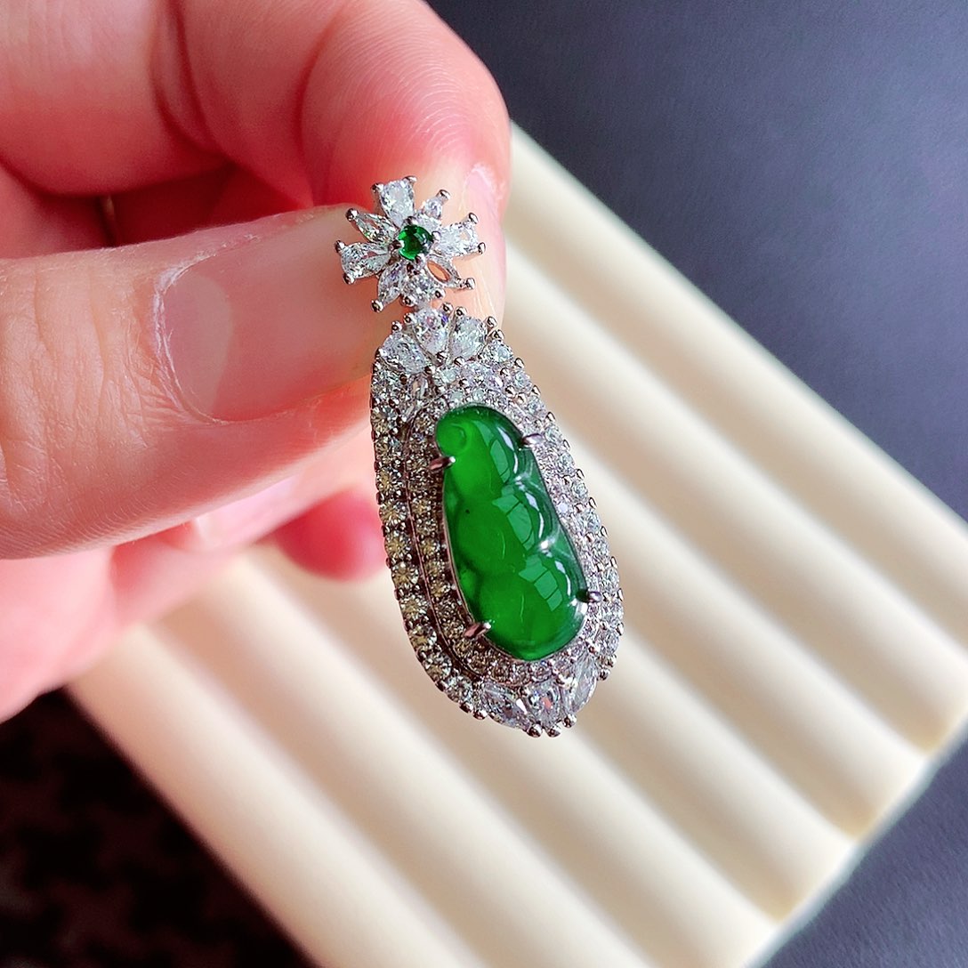 【闪购商品】翡翠颈饰未镶嵌天然