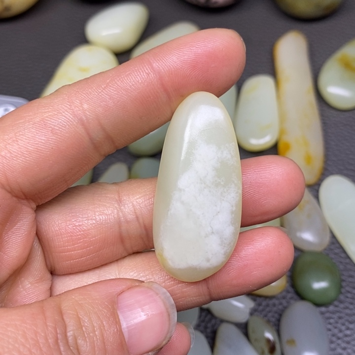 和田玉挂件^_^未镶嵌