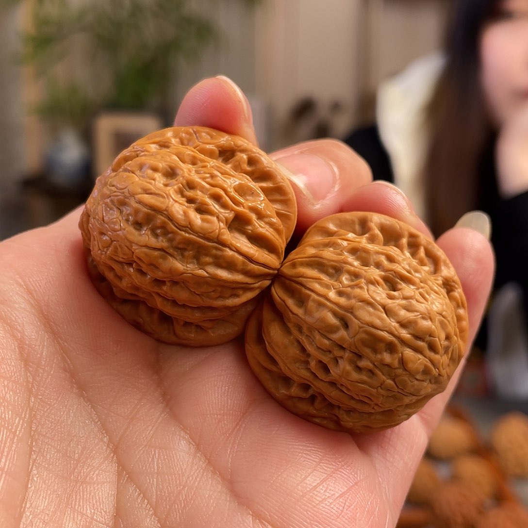 桃核把件34×32尺全品原桩铁锤CN01013已打底