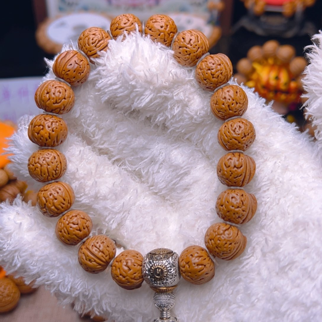 桃核手串1.4满天星脐中脐