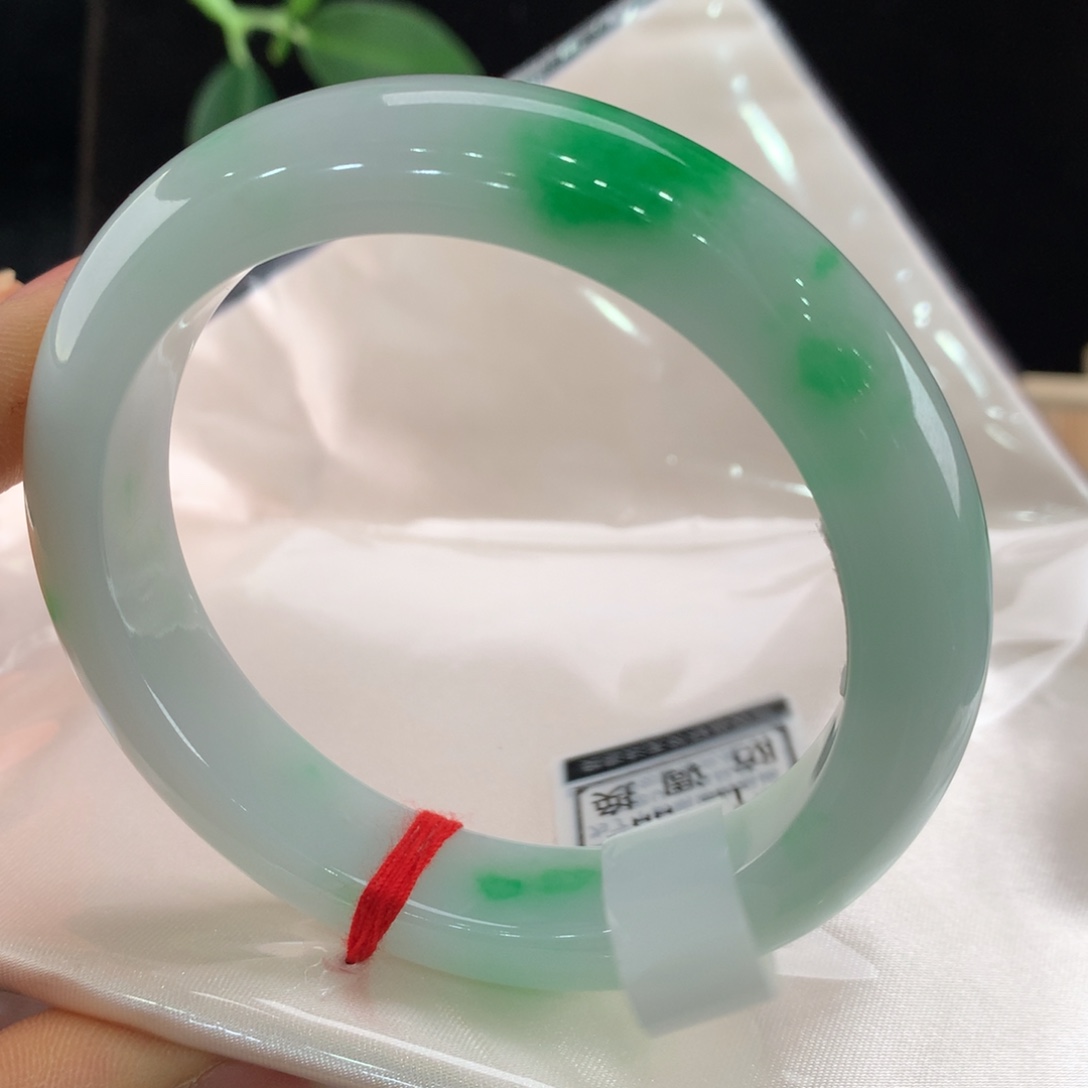 翡翠手镯未镶嵌111-0239