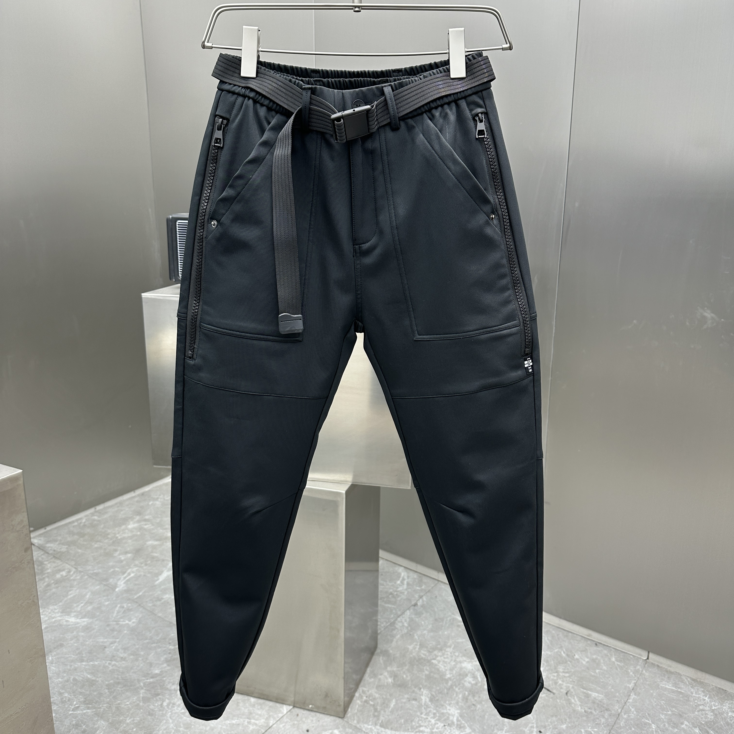男士秋冬新款高端货水洗复古黑日系黑色宽松双拉链弯刀工装休闲裤