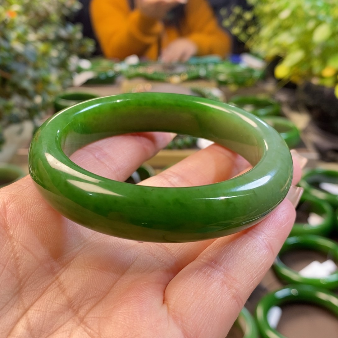和田玉（碧玉）手镯未镶嵌