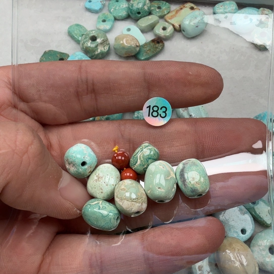 南红玛瑙未镶嵌珠宝奇石