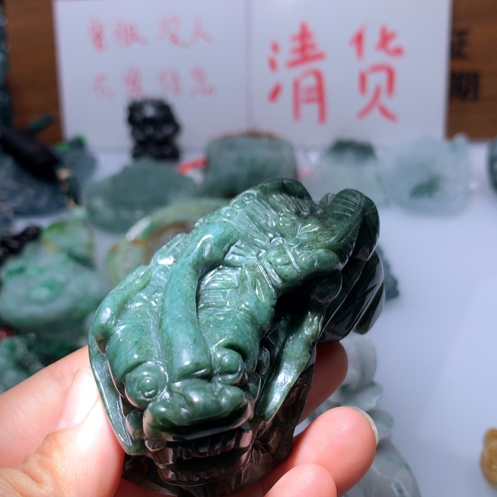 翡翠颈饰未镶嵌保真天然A货翡翠