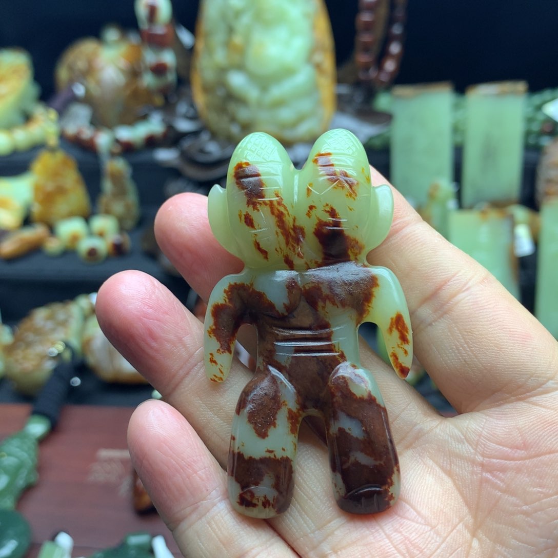 岫岩河磨玉（透闪石质玉）颈饰未镶嵌老*