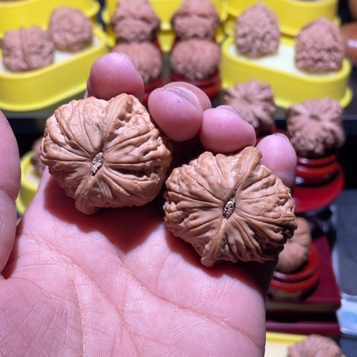 桃核吊坠乾隆磨全品