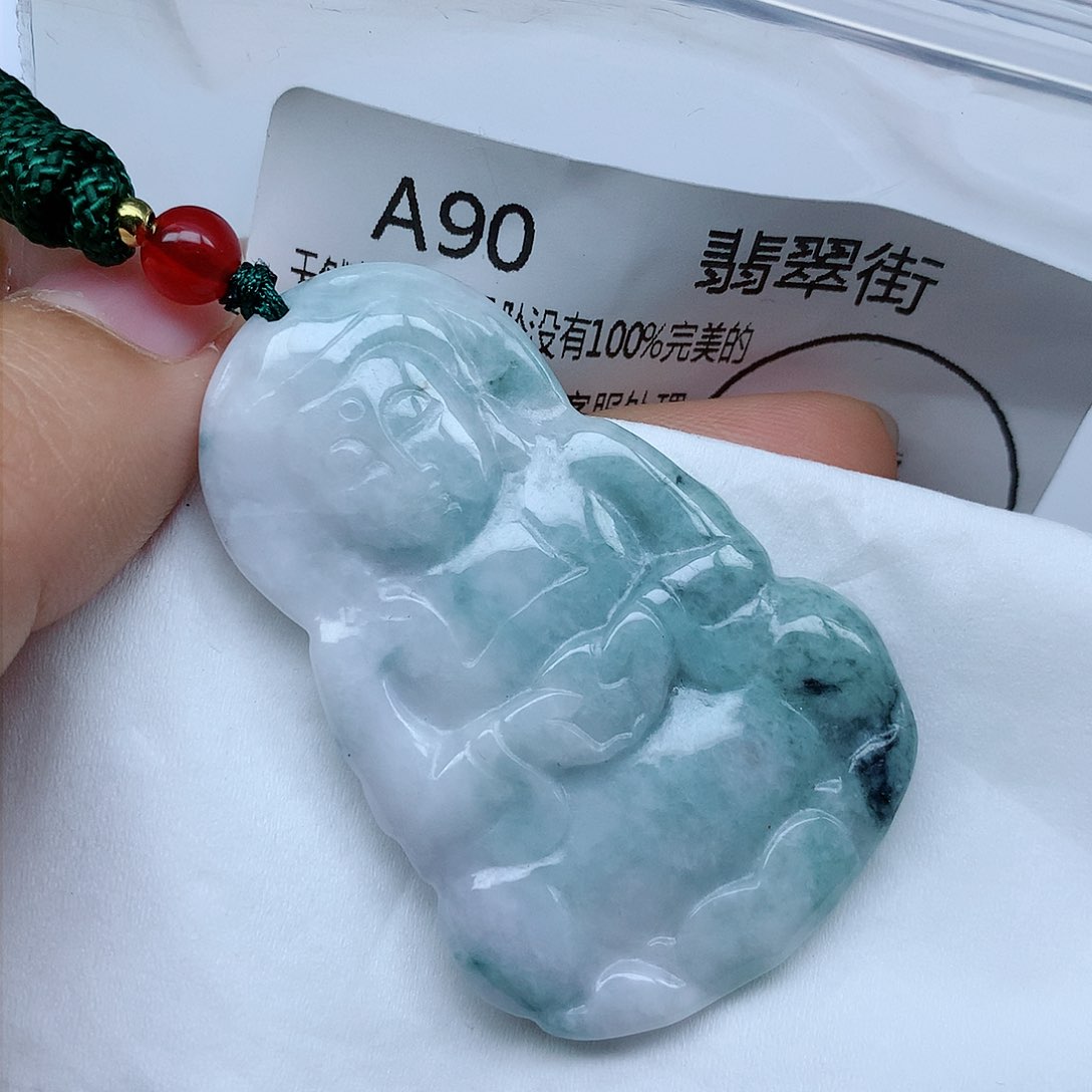 翡翠颈饰未镶嵌牌子