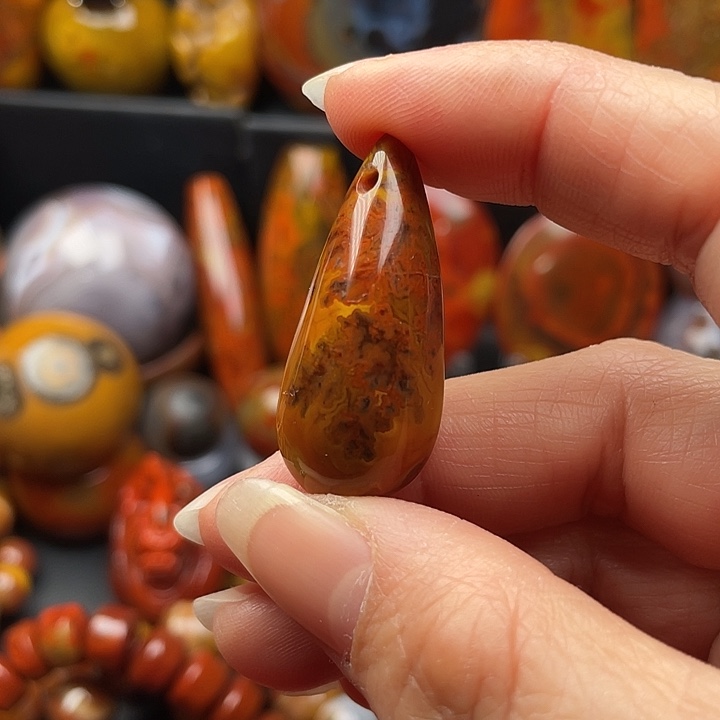 玛瑙/玉髓颈饰未镶嵌