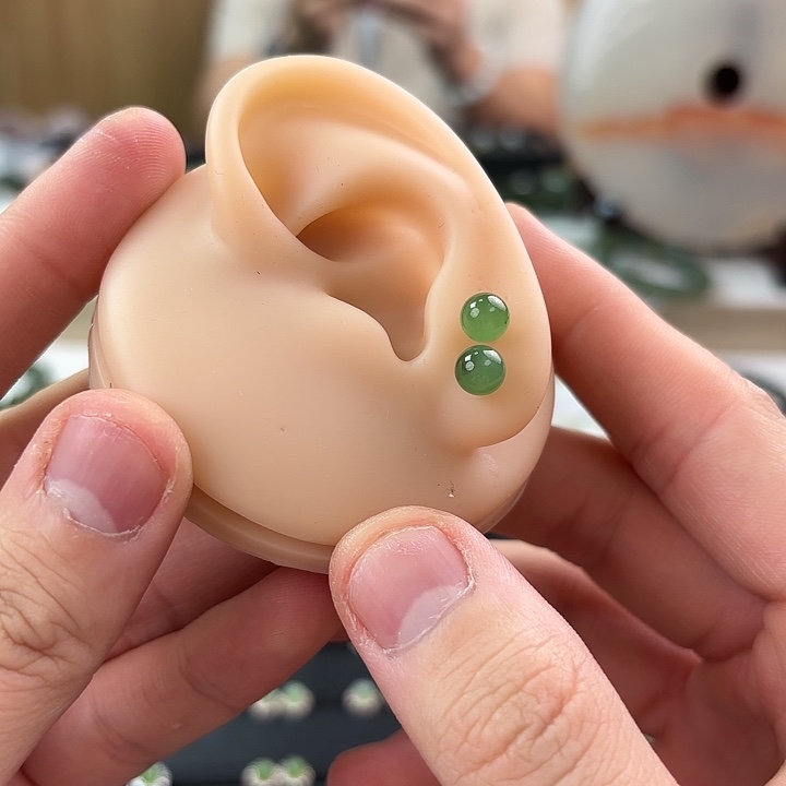 和田玉耳钉银S925镶嵌