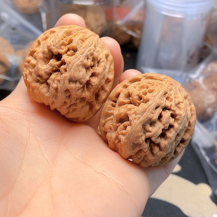 文玩核桃吊坠平谷粗筋